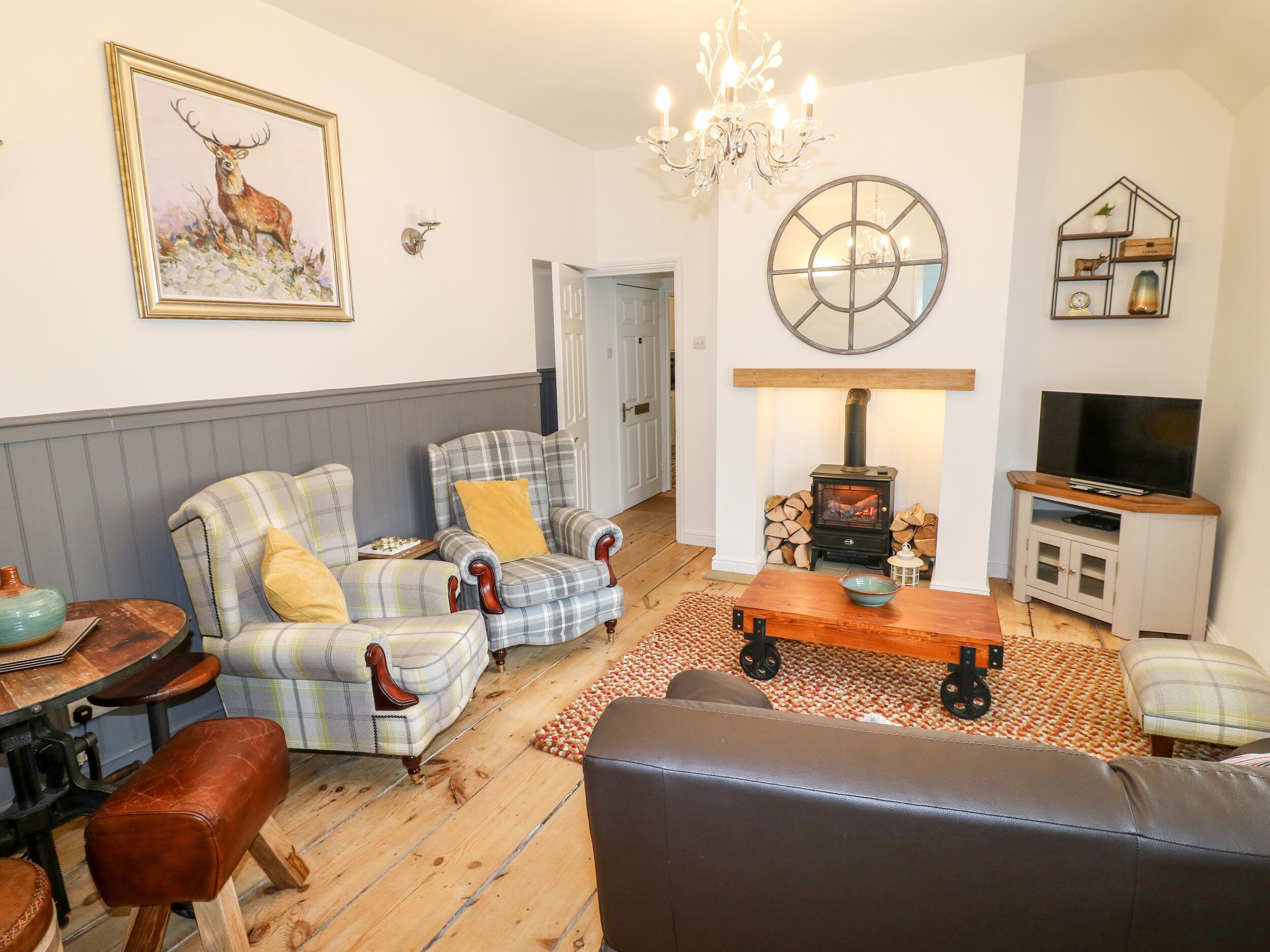 THE HIDEOUT, family friendly, character holiday cottage in Oakham
