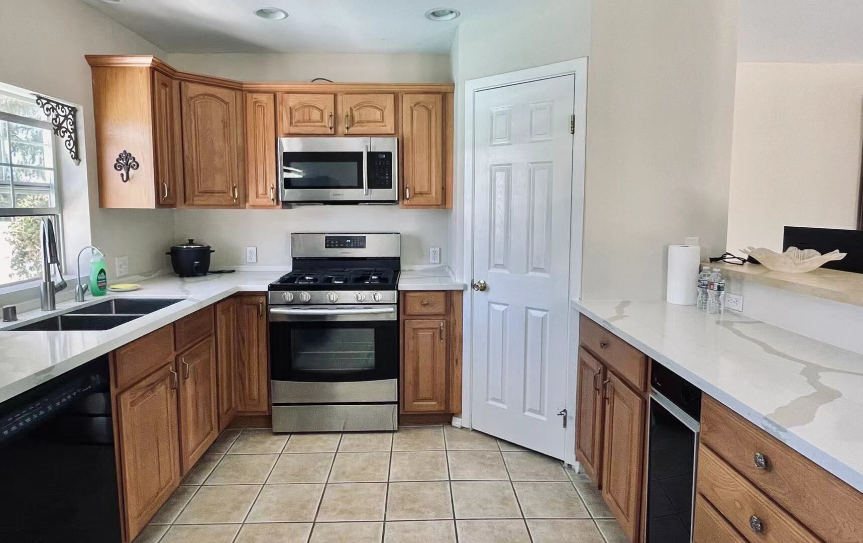 Entire guest house with access to pool area