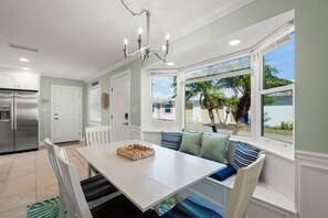 New dining table for 6 to enjoy home cooked meals together! - Private Beach Villa: Modern Luxury at Crystal Sand (Siesta Key)