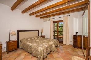 3 sovrum, strykjärn/strykbräda, gratis wi-fi och sängkläder