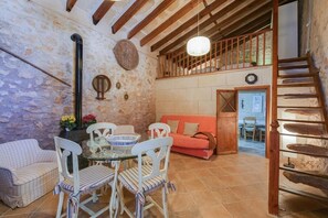 TV, fireplace, DVD player - Holiday Home Finca Son Caldés with Wi-Fi, A/C, Pool & Garden (Llucmajor)