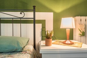 2 chambres, fer et planche à repasser, Wi-Fi gratuit, draps fournis