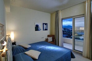 3 chambres, fer et planche à repasser, accès à Internet, literie fournie