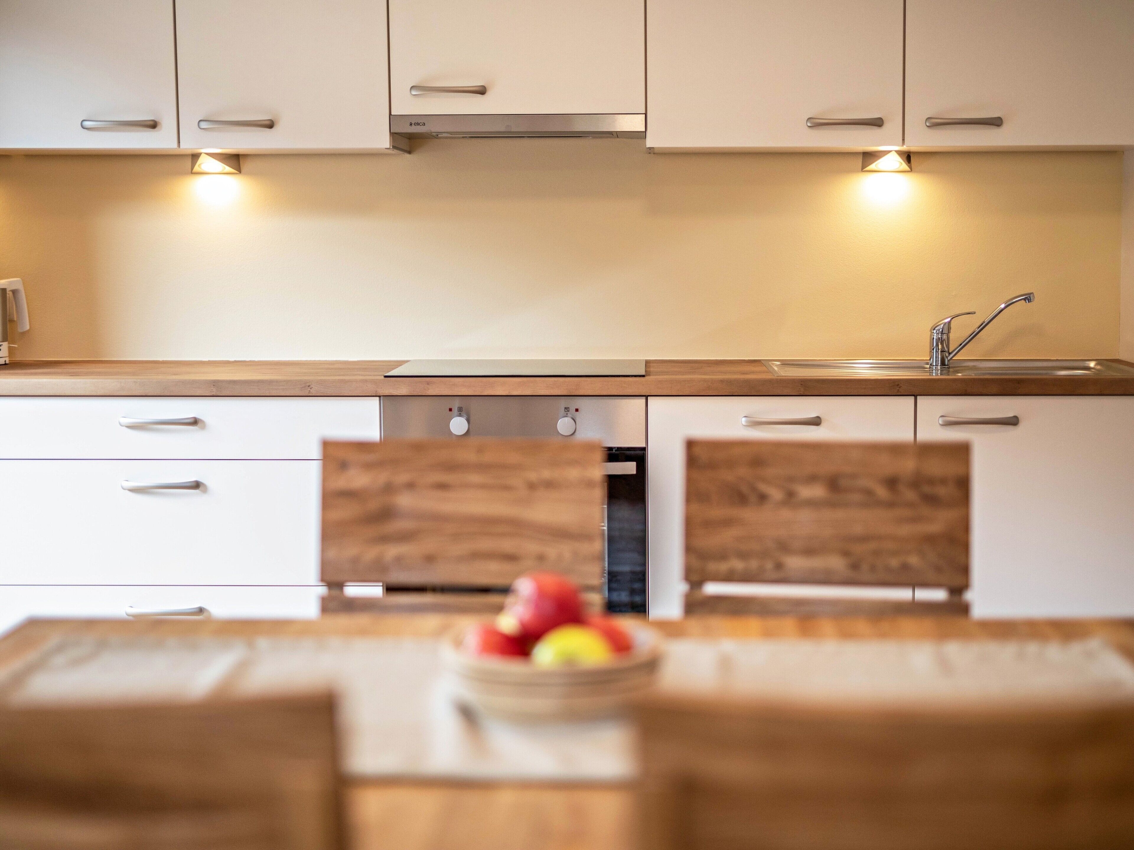 Réfrigérateur, four, plaque de cuisson, lave-vaisselle