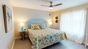 3 bedrooms, free WiFi, bed sheets - Walk to Sandfest, Shared Pool, Boardwalk to the Beach (Port Aransas)