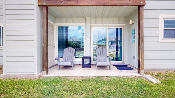Exterior detail - 1st Floor, Near Ferry ,Shared Pool, Golf Cart Access (Port Aransas)