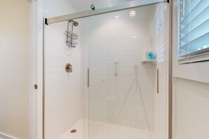 Baignoire, serviettes fournies