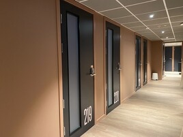 Dormitorio compartido City | Edredones de plumas, cortinas opacas, sistema de insonorización