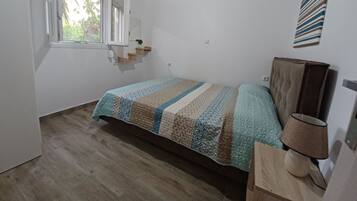 3 quartos, ferros/tábuas de passar roupa, Wi-Fi, roupa de cama