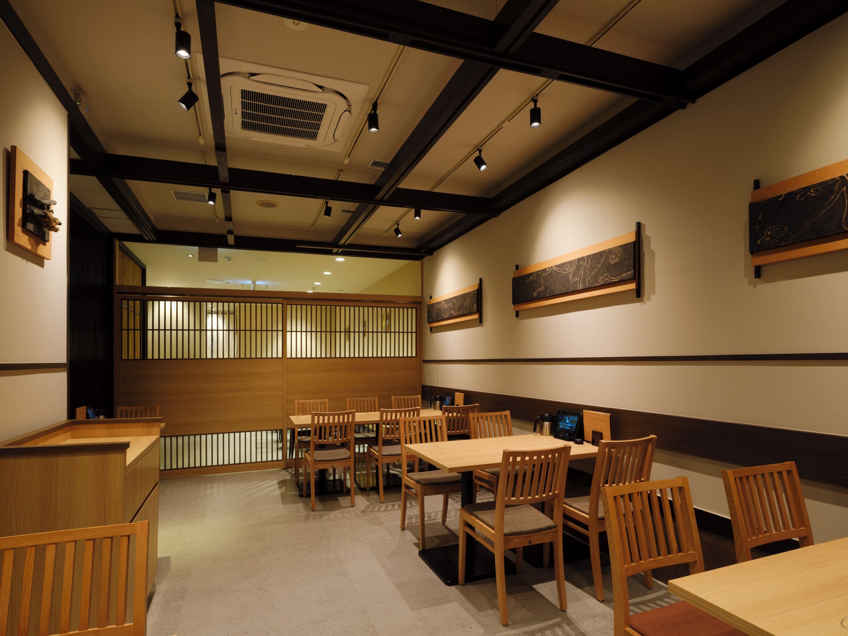 daily cooked-to-order breakfast (jpy 2000 per person)