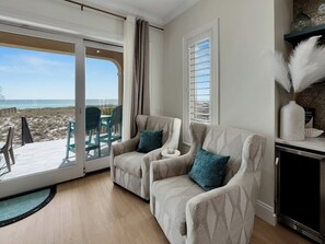 Unclassified image, 4 of 50, button