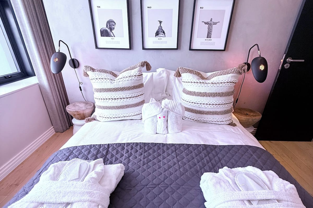 Luxury Penthouse 3203 | 1 quarto, roupas de cama premium, camas com colchões pillow-top