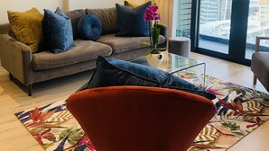 Apartment 2706