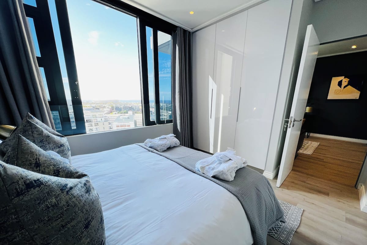 Habitación doble estándar, vista al mar | 1 habitación, ropa de cama de alta calidad y camas con pillow-top