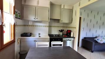 Fridge, microwave, dishwasher