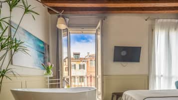 1 bedroom, iron/ironing board, free WiFi, bed sheets