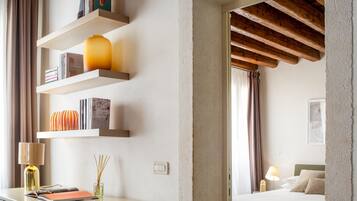 Iron/ironing board, free WiFi, bed sheets