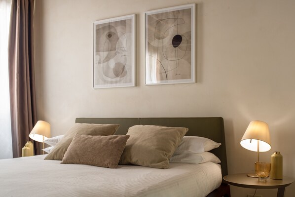 Fer et planche à repasser, Wi-Fi gratuit, draps fournis