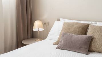 Iron/ironing board, free WiFi, bed sheets