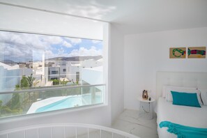 1 slaapkamer, een strijkplank/strijkijzer, gratis wifi, beddengoed
