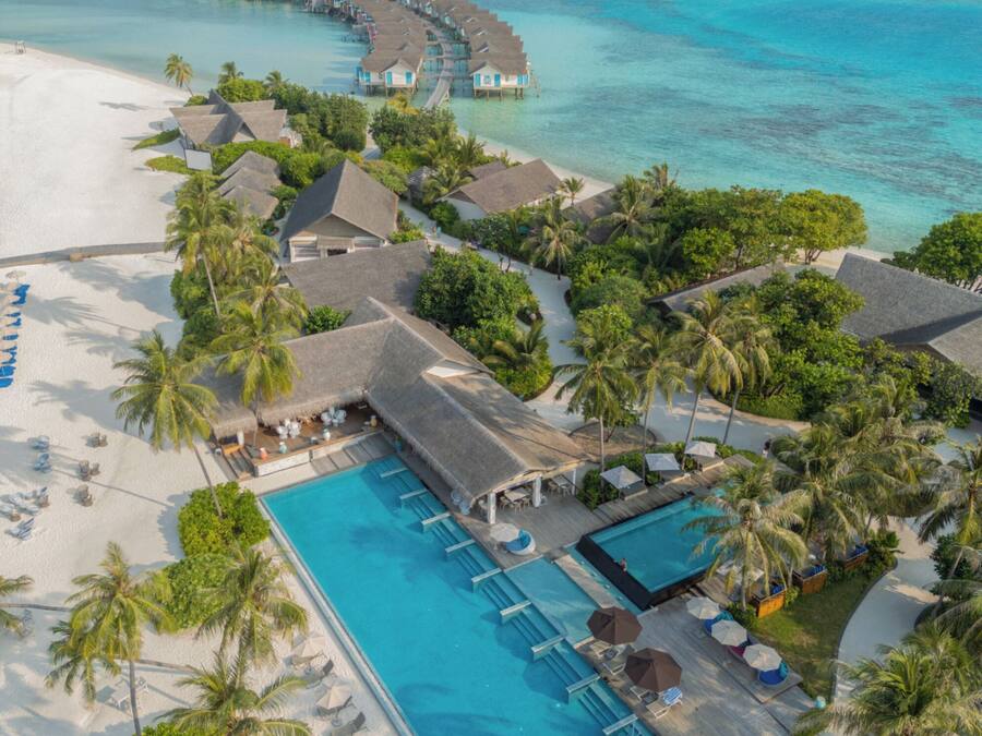 2 outdoor pools, open 7:00 AM to 6:00 PM, pool umbrellas, pool loungers