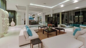 Villa, 5 chambres | 5 chambres, décoration personnalisée, ameublement personnalisé, bureau