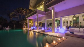 Villa, 5 Bedrooms | 5 bedrooms, individually decorated, individually furnished, desk