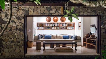 Villa, 6 Bedrooms | Living room | 50-inch LCD TV with satellite channels, TV