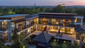 Villa, 4 Bedrooms | 4 bilik tidur, seterika/papan seterika, katil bayi/kot (percuma) 