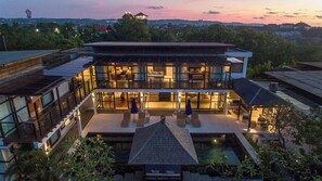 Villa, 4 Bedrooms | 4 bedrooms, iron/ironing board, free cots/infant beds, free WiFi