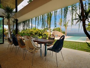 Dining room - Villa Seascape by Elite Havens (Lembongan Island)