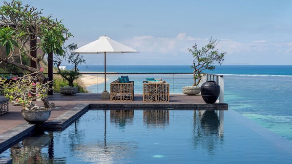 Villa, 5 Bedrooms | 5 bedrooms, individually decorated, individually furnished, desk