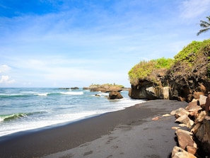 Villa, 5 Bedrooms | Beach/ocean view