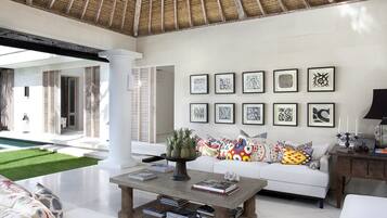 Villa, 3 Bedrooms | Living room | Smart TV, DVD player, iPod dock