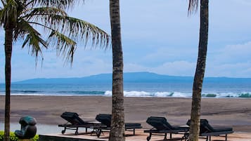 Villa, 6 Bedrooms | Beach/ocean view