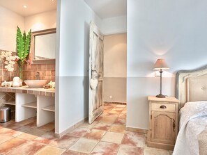 1 chambre, Wi-Fi gratuit, draps fournis