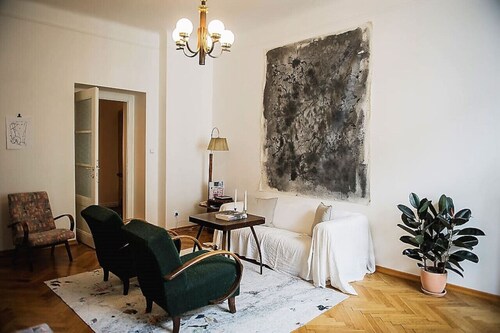 Stylish, unique 2 bedroom flat w/balcony in Letna