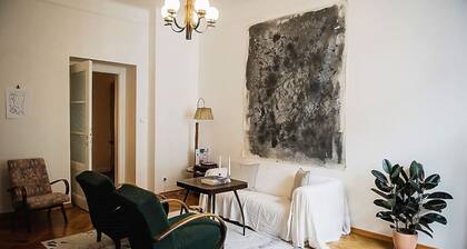 Stylish, unique 2 bedroom flat w/balcony in Letna