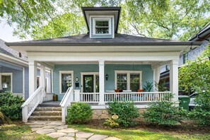 Exterior - Aix-EN-Atlanta (Atlanta)