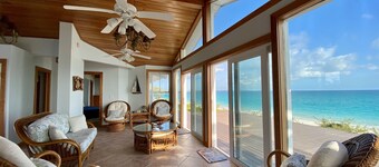 Luxury Secluded Paradise 4BR, 2 1/2BA, Spectacular 360 degree Caribbean views!