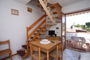 Dining - M291 - Marcelli, apartment with terrace and reserved parking (Marcelli)