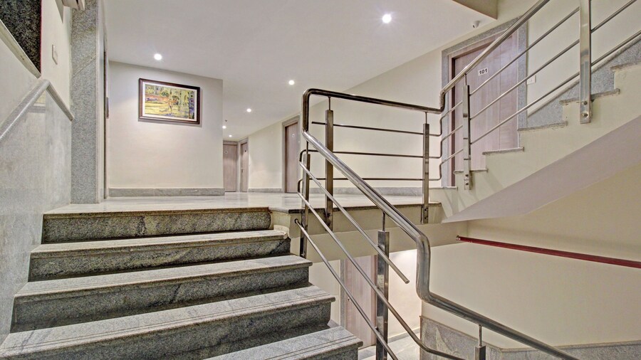 Treebo Asl Prime, Gariahat