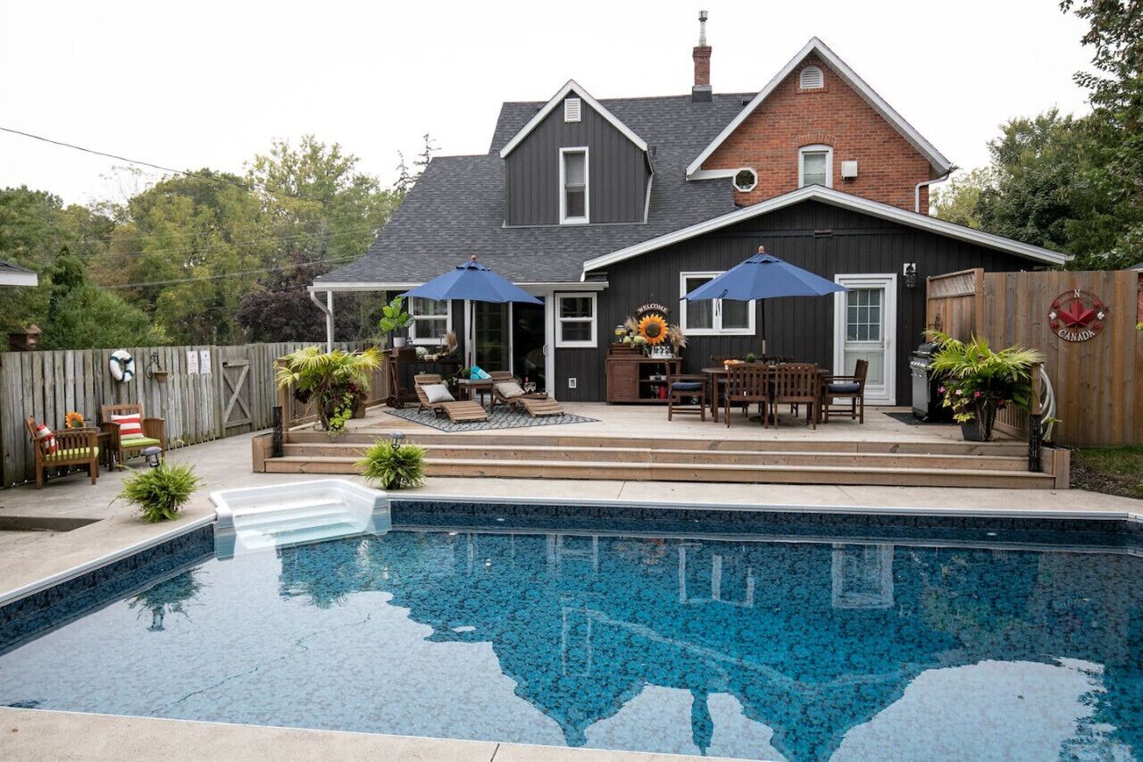 Lämmitetty uima-allas