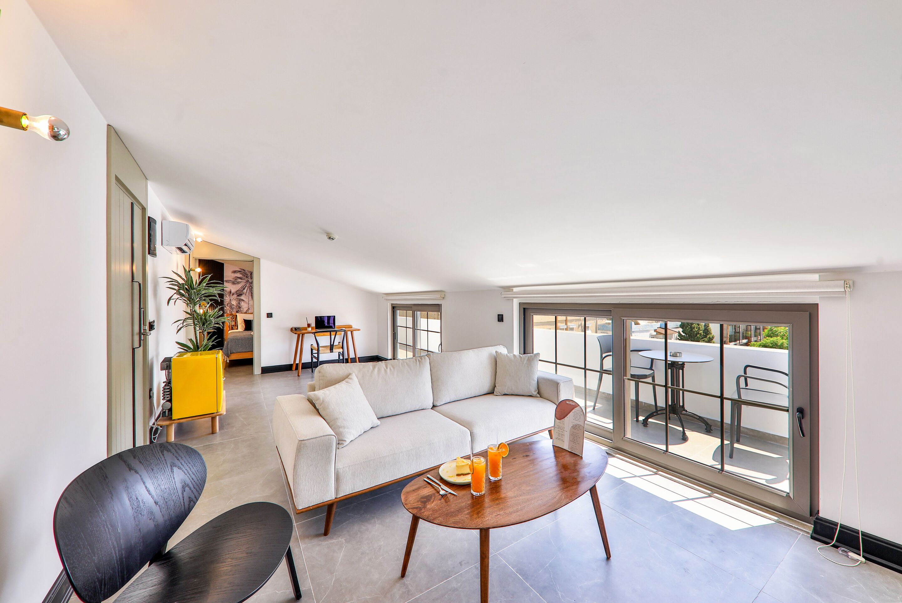 loft, lanai | living area | 40-inch lcd tv with satellite channels, tv