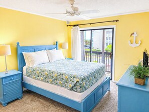 3 bedrooms, internet, bed sheets