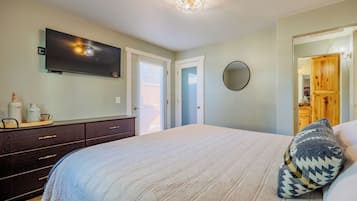 1 bedroom, free WiFi, bed sheets