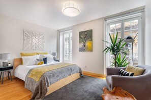 1 chambre, fer et planche à repasser, accès à Internet, literie fournie