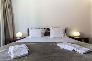 2 habitaciones, tabla de planchar con plancha y wifi gratis 