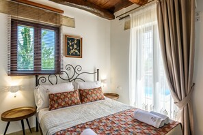 Traditional Duplex, 2 Bedrooms, Balcony, Mountain View (Alexander) | Soundproofing, iron/ironing board, free WiFi, bed sheets - Minos Country Living Apartments (Kantanos-Selino)