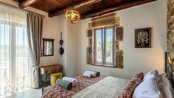 Traditional Duplex, 1 Bedroom, Private Pool, Mountain View (Minos) | Soundproofing, iron/ironing board, free WiFi, bed sheets